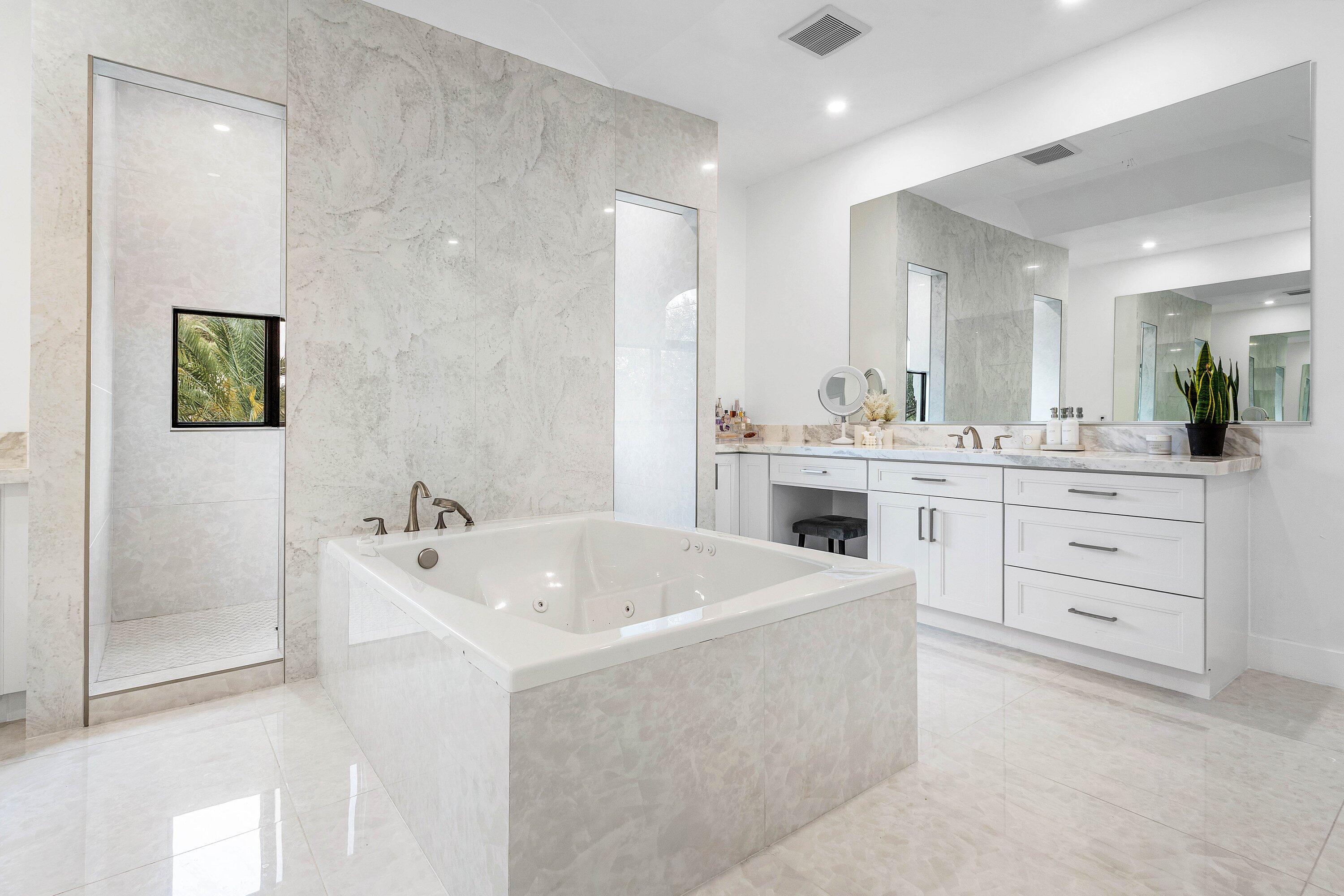 17600 Fieldbrook Circle East Boca Raton, FL 33496 - Photo 29 of 59 Primary Bathroom