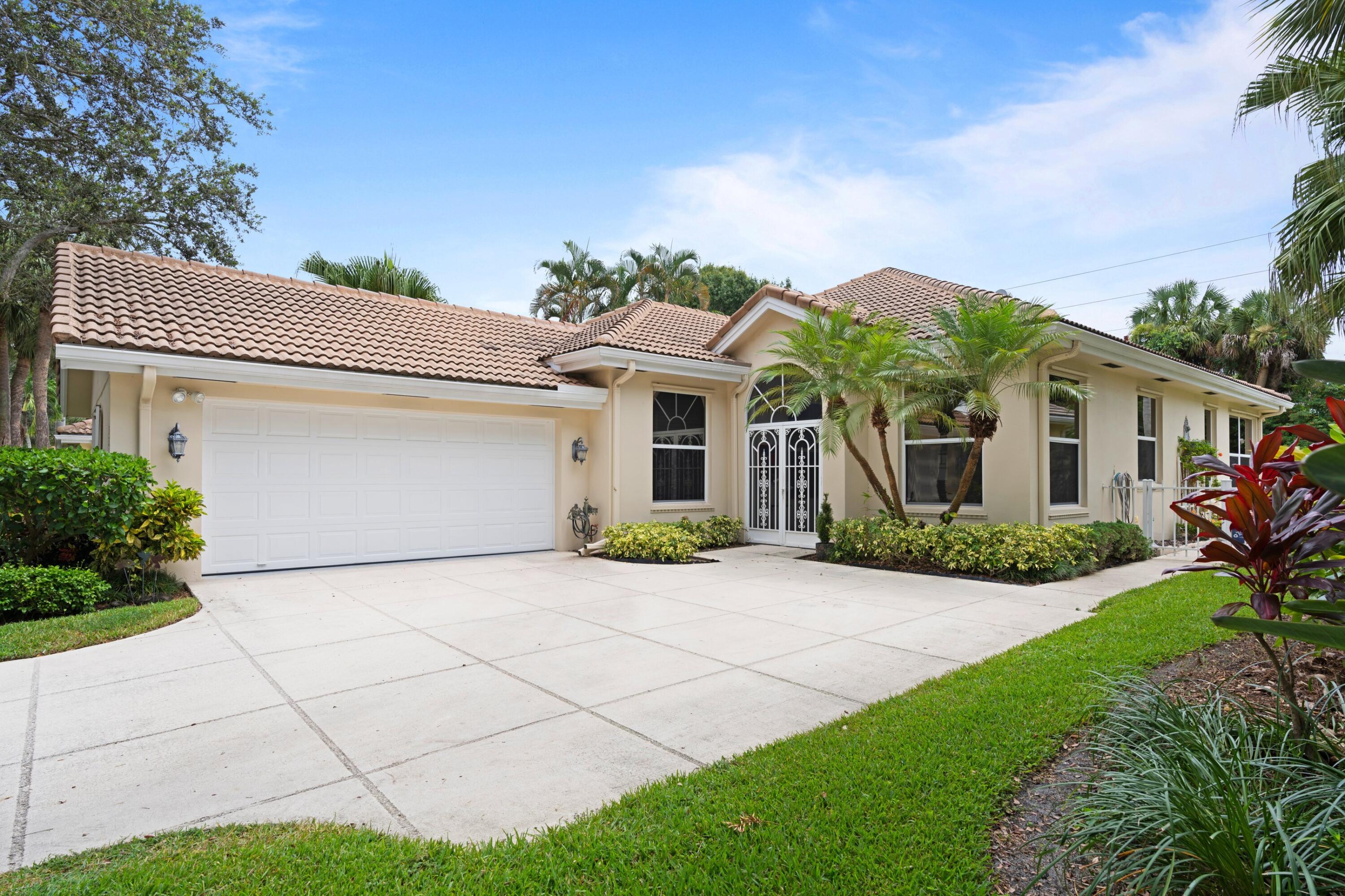 154 East Hampton Way Jupiter, FL 33458 - Photo 1 of 40 WELCOME HOME
