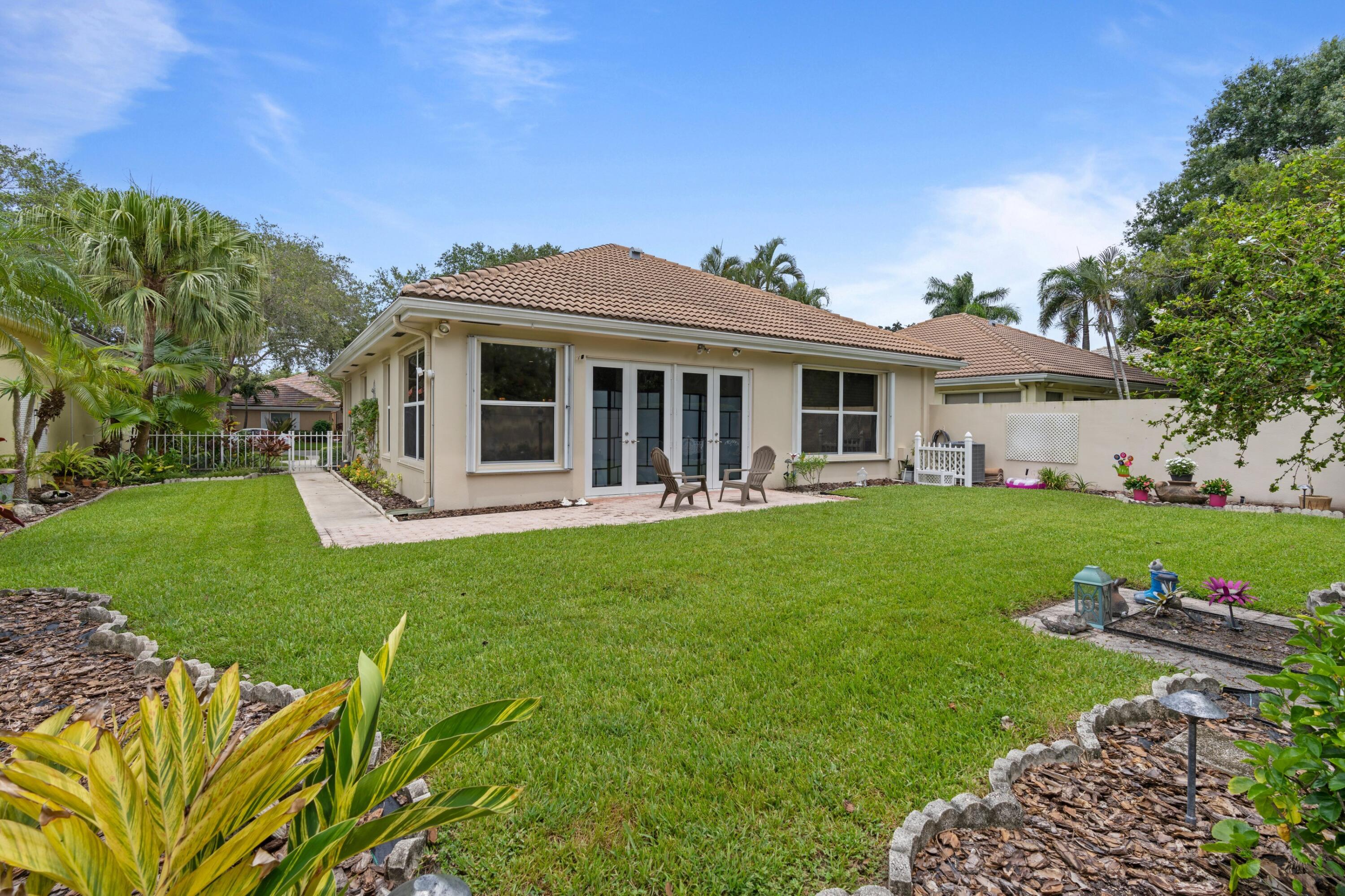 154 East Hampton Way Jupiter, FL 33458 - Photo 34 of 40 ROOM TO ROAM