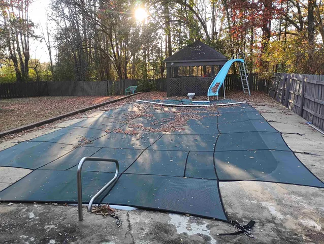 a view of outdoor space with entertaining space