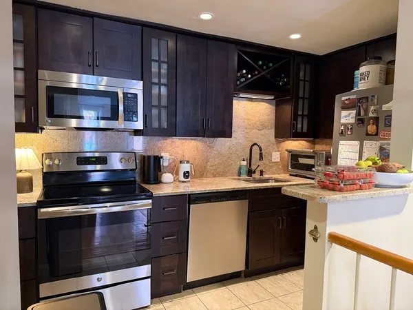 $3,300 | 108 Gainsborough Street, Unit 102W, Boston, MA 02115