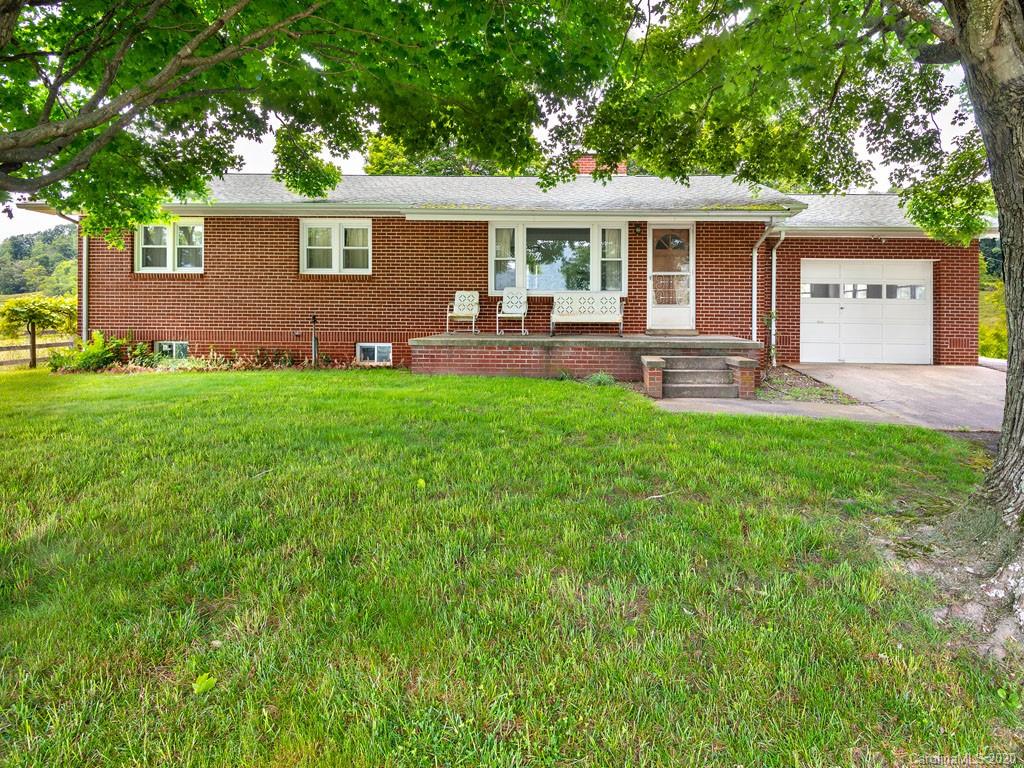 255 Palmer Road Waynesville, NC 28786 - Photo 3 of 13 Gallery Image 3