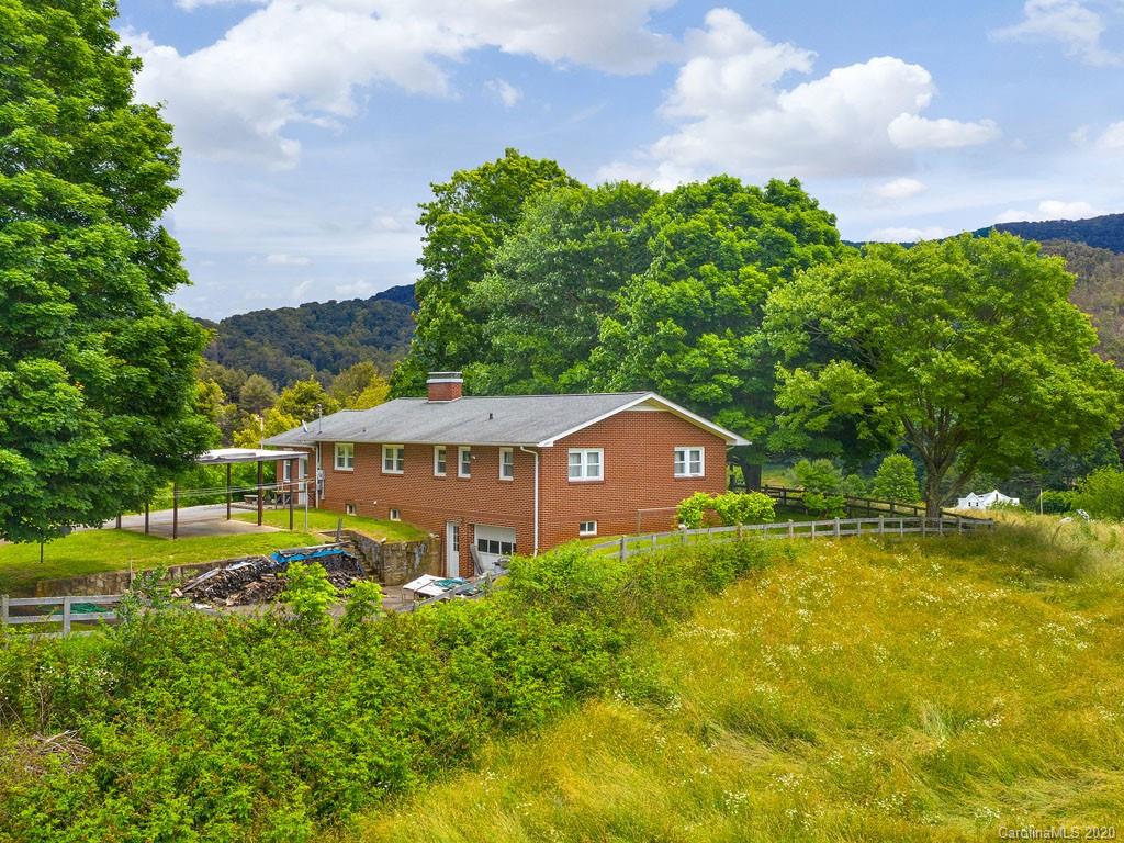 255 Palmer Road Waynesville, NC 28786 - Photo 5 of 13 Gallery Image 5