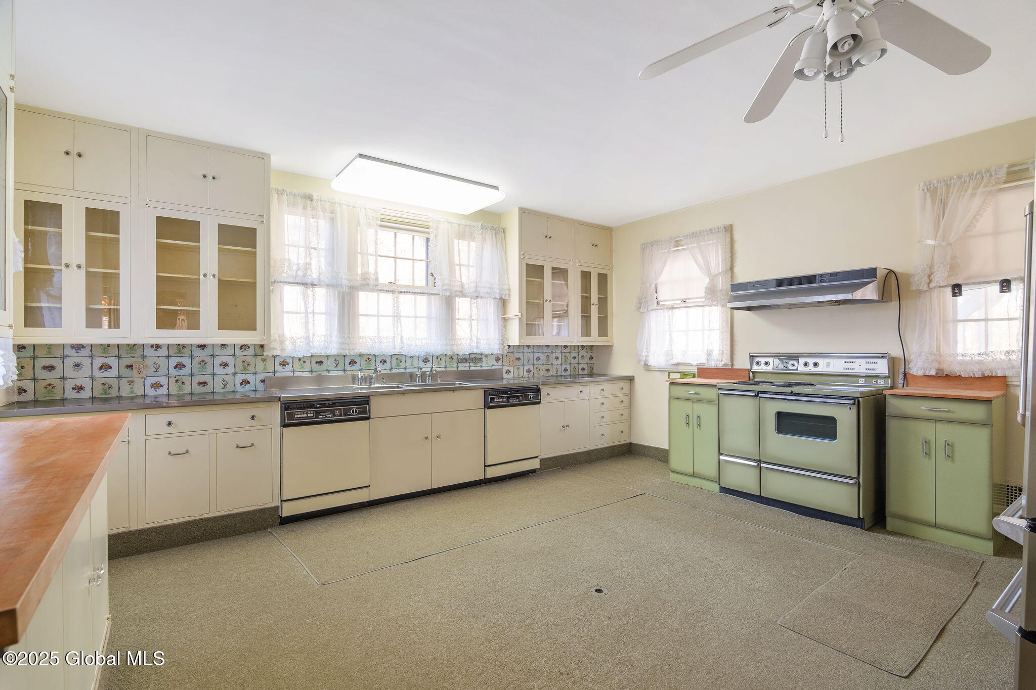 2125 Rosendale Road Niskayuna, NY 12309 - Photo 23 of 97 28-2125RosendaleRd_28