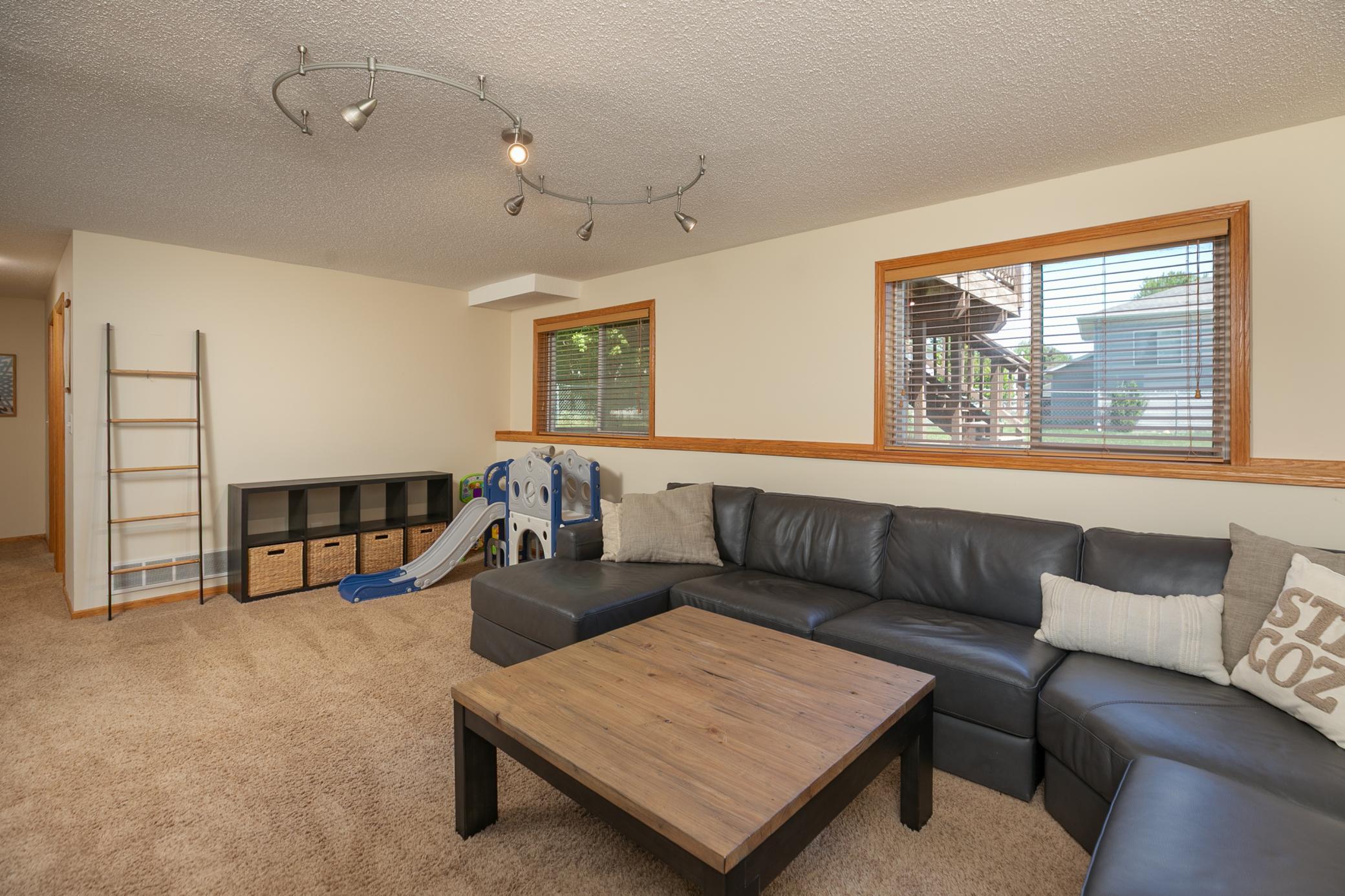 5714 49th Avenue Northwest Rochester, MN 55901 - Photo 27 of 36
