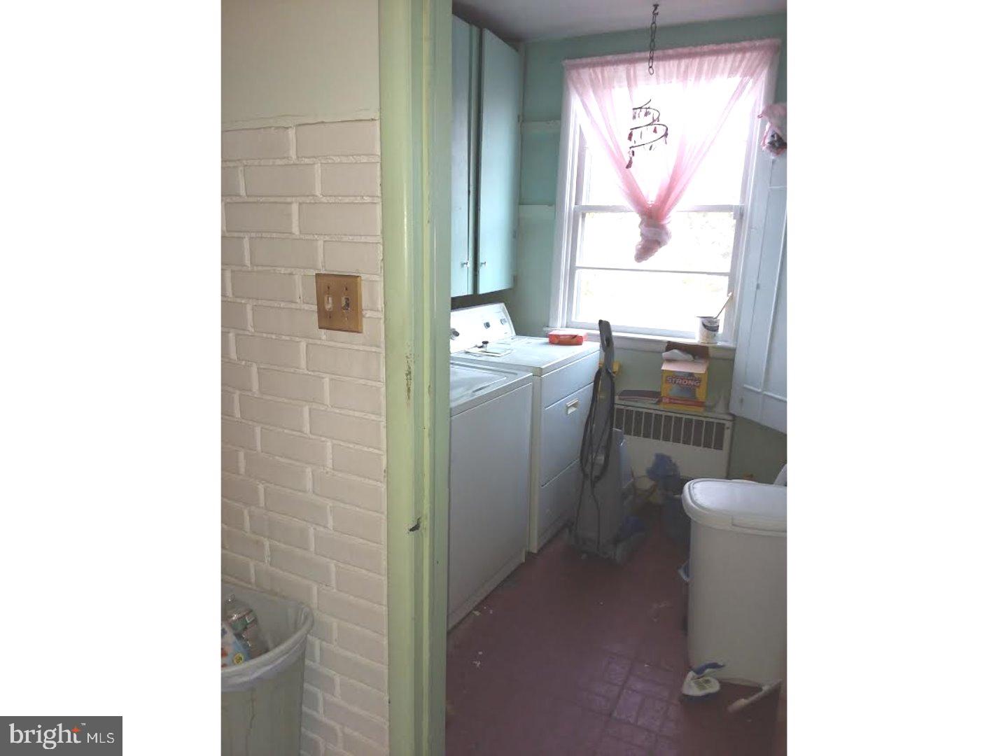 3909 Fairdale Road Philadelphia, PA 19154 - Photo 10 of 21 Laundry Room