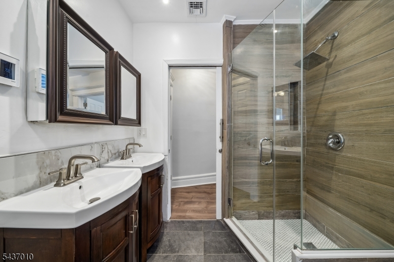 14 Grove Terrace Montclair, NJ 07042 - Photo 16 of 37