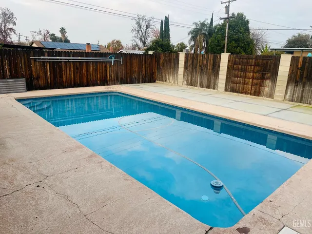 $400,000 | Undisclosed Address, Taft, CA 93268