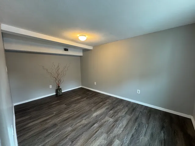 $279,000 | 33 Oak Street, Derby, CT 06418