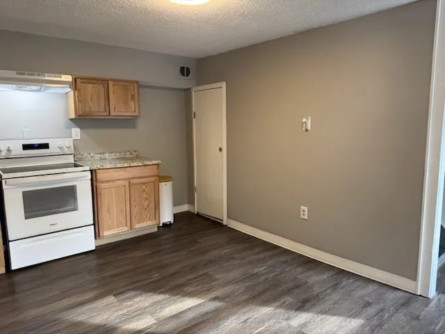 $279,000 | 33 Oak Street, Derby, CT 06418