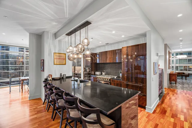 $1,490,000 | 333 North Canal Street, Unit 1408, Chicago, IL 60606