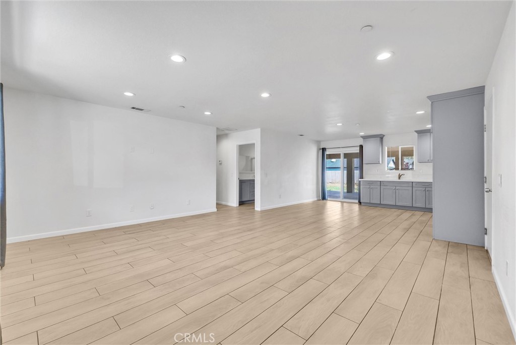 9321 Sage Avenue Riverside, CA 92503 - Photo 4 of 19