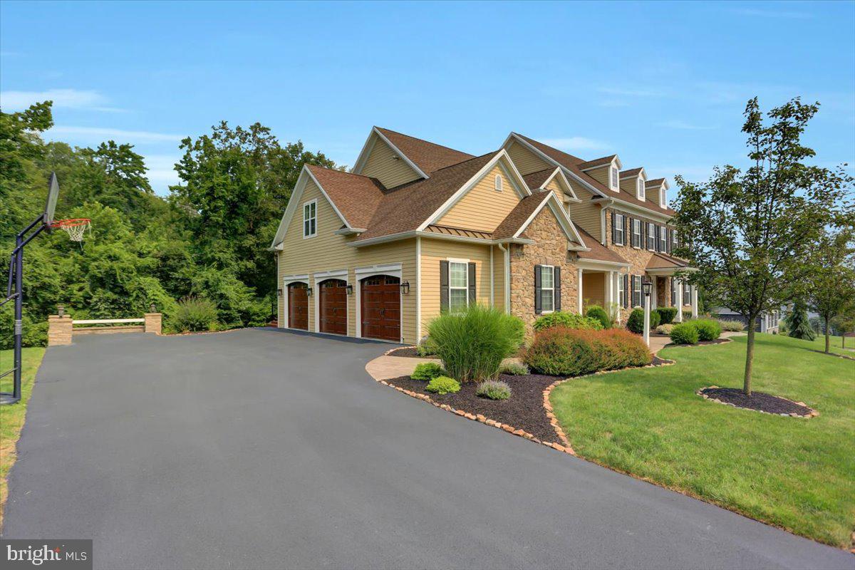 2743 Colonial Road Harrisburg, PA 17112 - Photo 13 of 98 Gallery Image 13