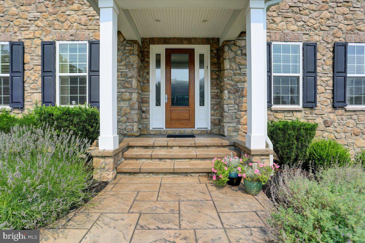2743 Colonial Road Harrisburg, PA 17112 - Photo 16 of 98 Gallery Image 16