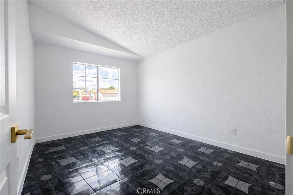 359 Bahia Street Perris, CA 92571 - Photo 28 of 45