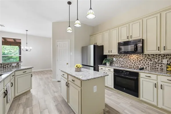 $459,000 | 2402 Ravinia Drive, Corinth, TX 76208