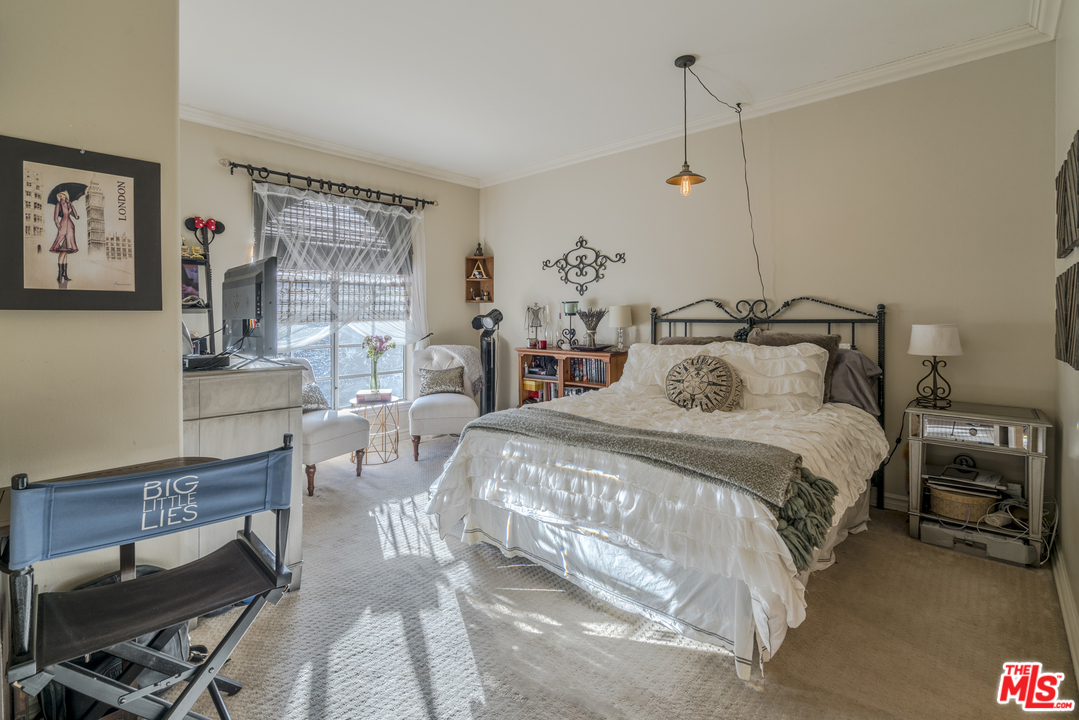 3826 Marks Road Calabasas, CA 91301 - Photo 20 of 38