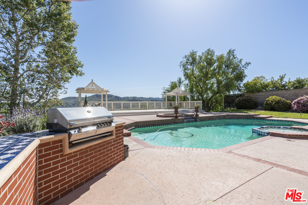 3826 Marks Road Calabasas, CA 91301 - Photo 35 of 38