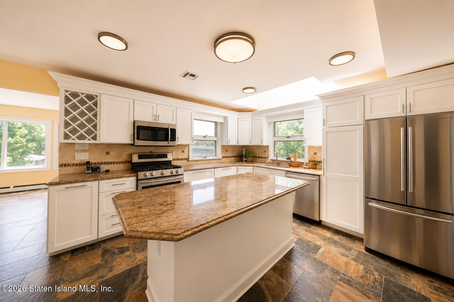 5434 Amboy Road Staten Island, NY 10312 - Photo 38 of 61 Kitchen