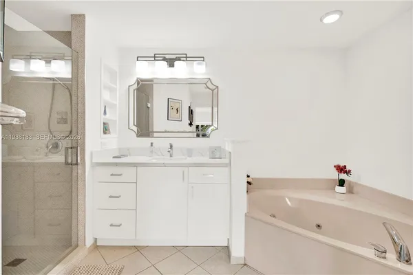 $479,000 | 9021 Southwest 94th Street, Unit 308, Miami, FL 33176