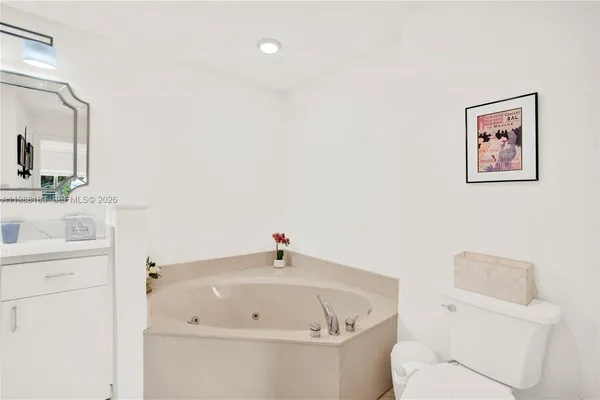 $479,000 | 9021 Southwest 94th Street, Unit 308, Miami, FL 33176