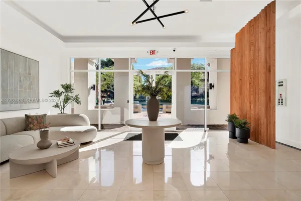 $479,000 | 9021 Southwest 94th Street, Unit 308, Miami, FL 33176