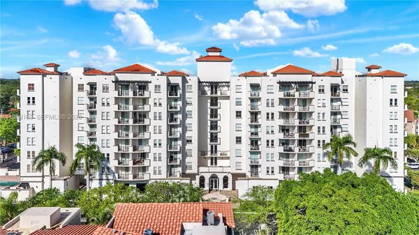 $479,000 | 9021 Southwest 94th Street, Unit 308, Miami, FL 33176