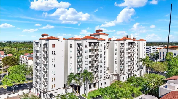 $479,000 | 9021 Southwest 94th Street, Unit 308, Miami, FL 33176