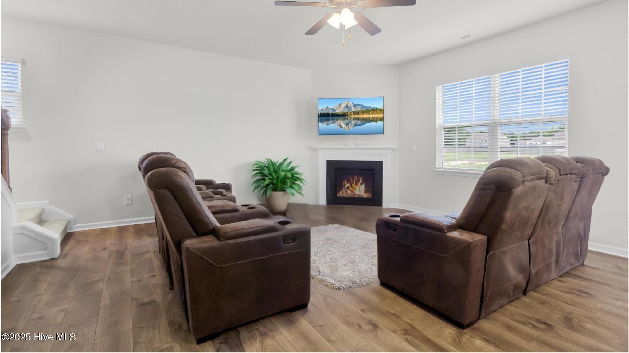 119 Perrytown Loop Road New Bern, NC 28562 - Photo 4 of 29 Oversized Living Room w/AI enhancement