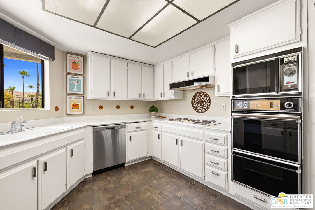 3155 Ramon Road, Unit 406 Palm Springs, CA 92264 - Photo 13 of 37 Gallery Image 13
