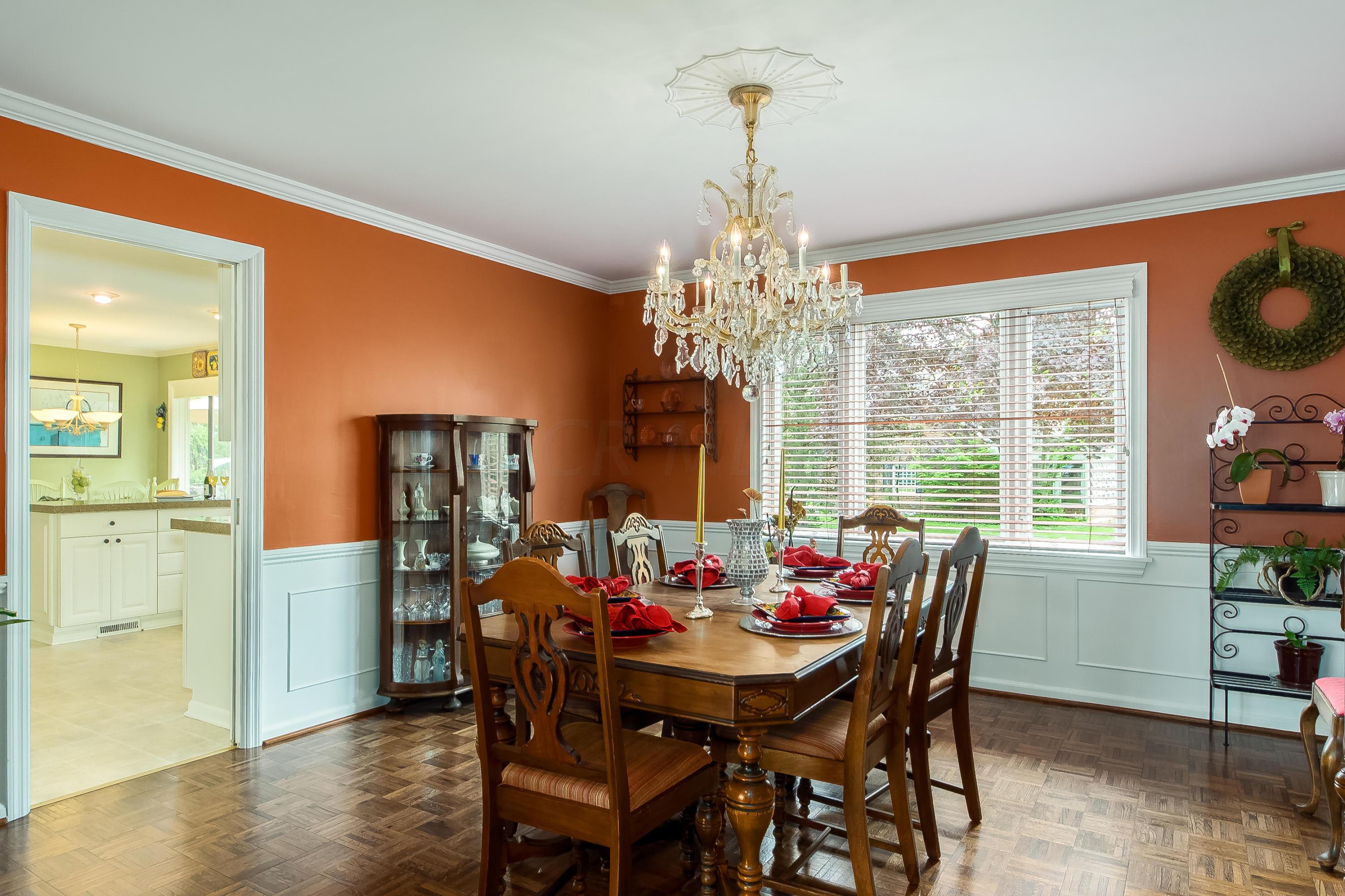 2481 Sandover Road Columbus, OH 43220 - Photo 20 of 40