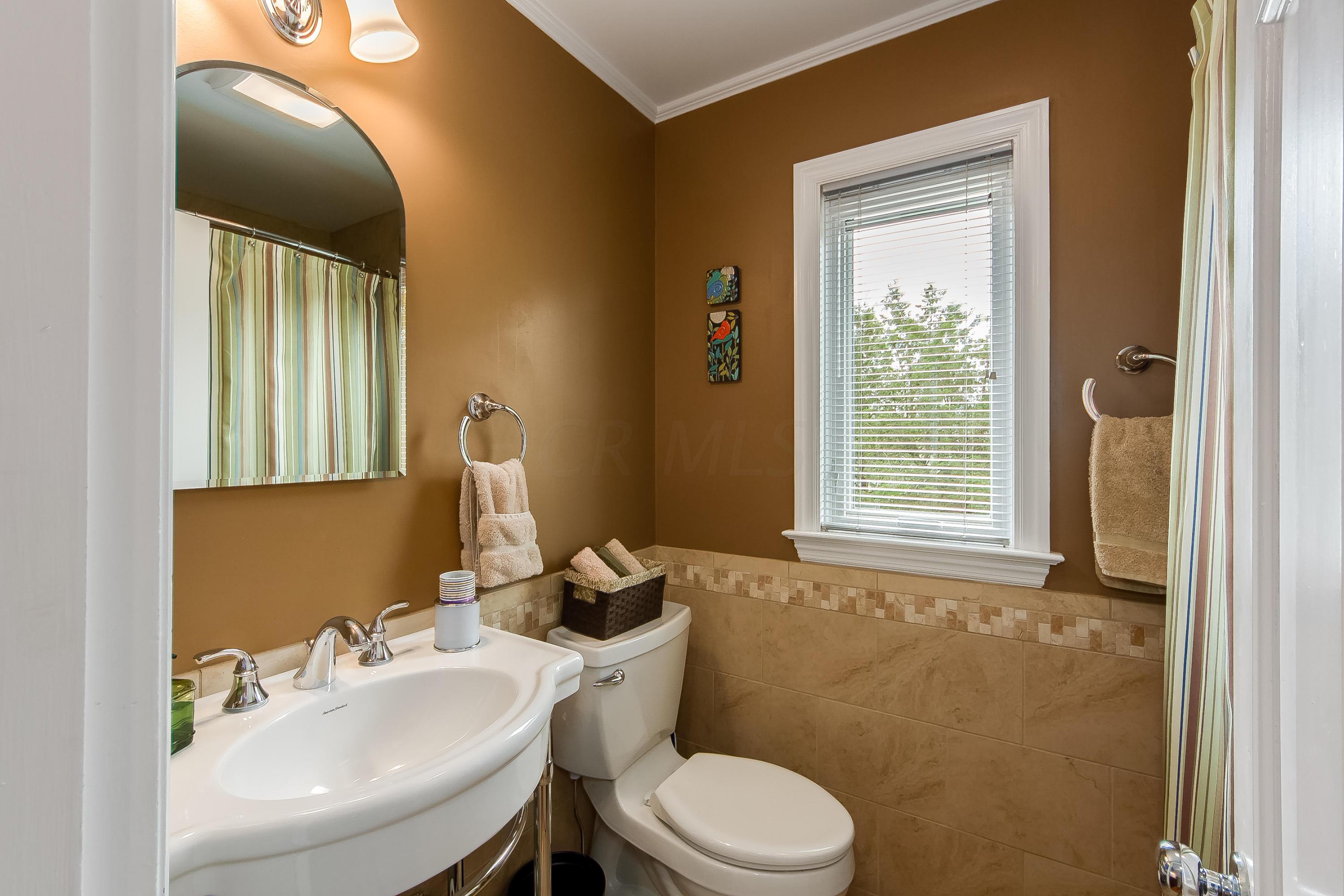 2481 Sandover Road Columbus, OH 43220 - Photo 31 of 40