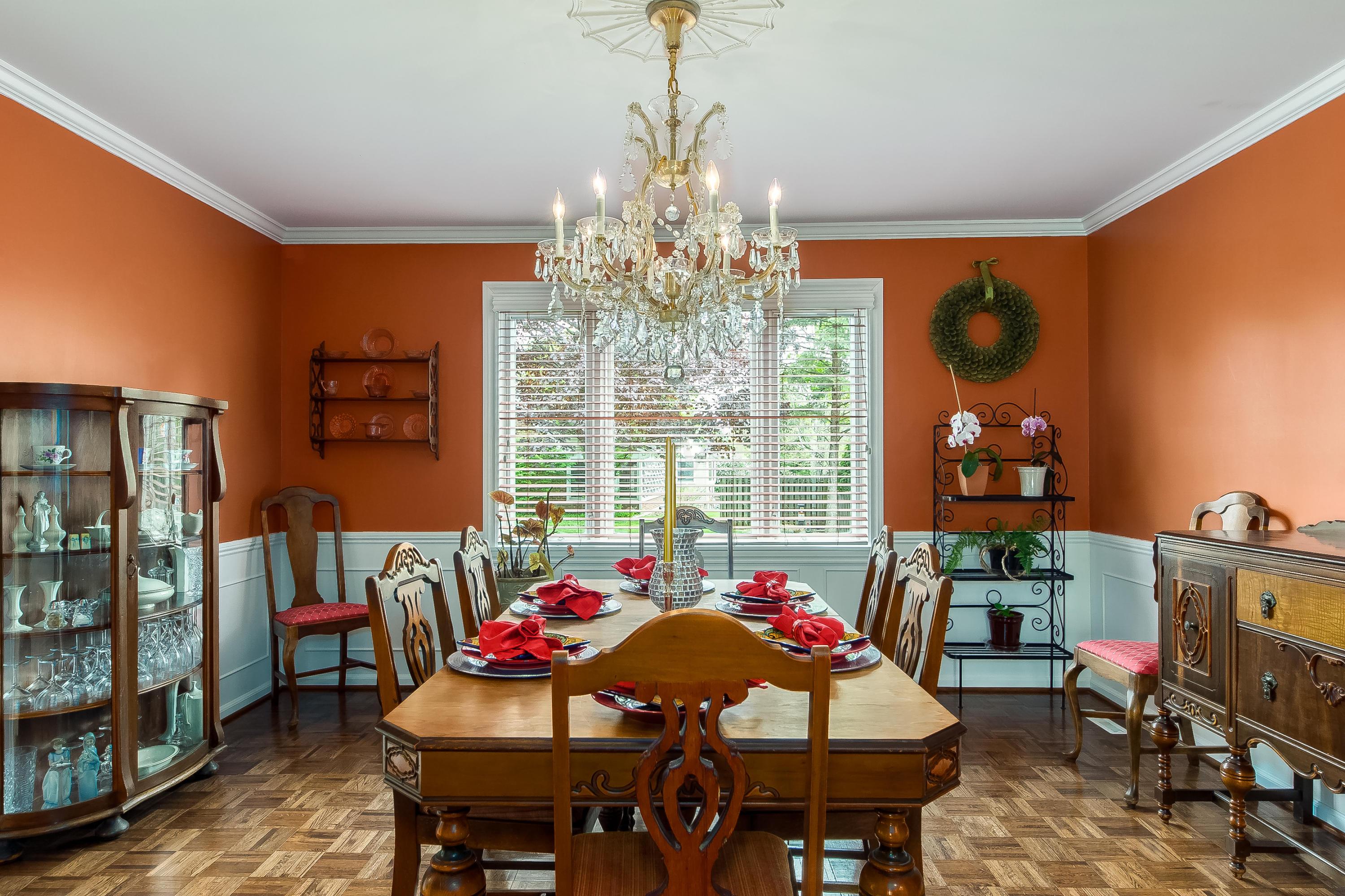 2481 Sandover Road Columbus, OH 43220 - Photo 4 of 40