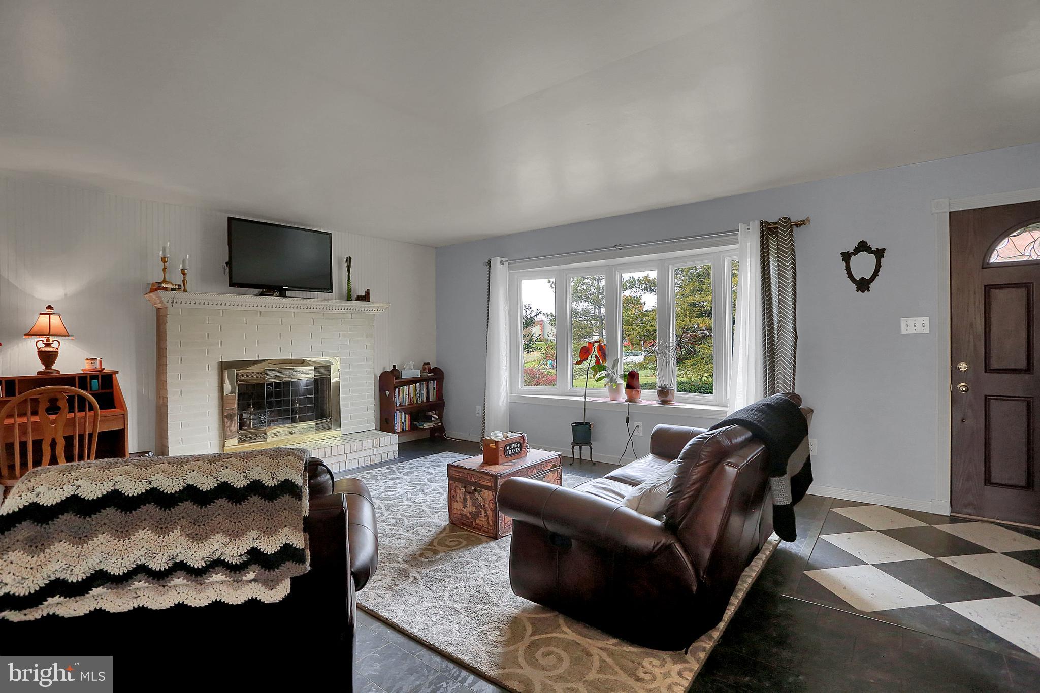 2755 Spring Road Carlisle, PA 17013 - Photo 4 of 86 Gallery Image 4