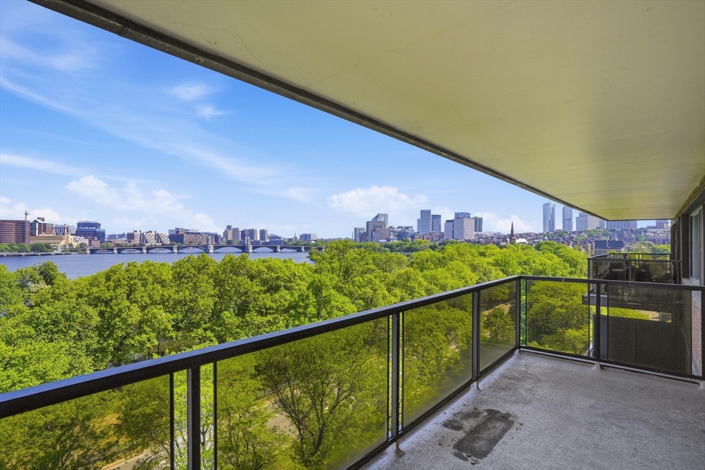 180 Beacon Street, Unit 8DE Boston, MA 02116 - Photo 6 of 31