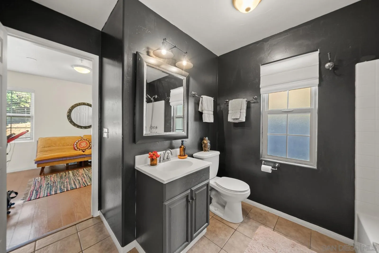 5058 Acorn Patch Road Julian, CA 92036 - Photo 28 of 67 Jack & Jill Bathroom