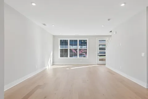 $644,900 | 4 D Trimble Street, Nashville, TN 37210