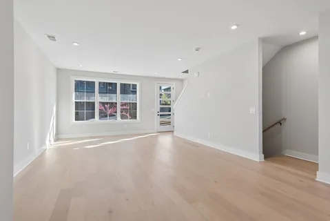 $644,900 | 4 D Trimble Street, Nashville, TN 37210