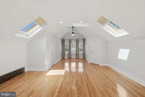 $575,000 | 272 East North Lane, Conshohocken, PA 19428