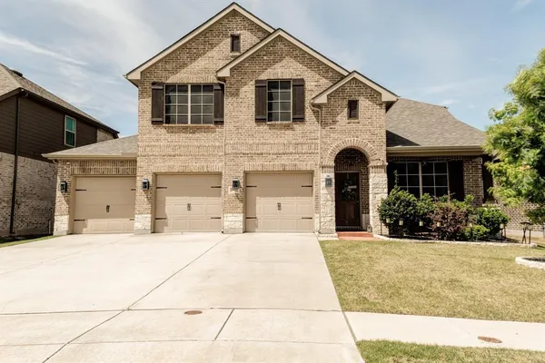 $549,500 | 2817 Stallion Trail Way, Aubrey, TX 76227