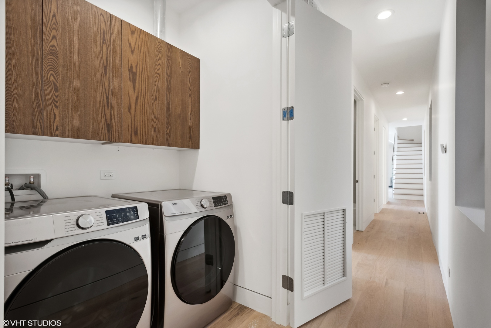 Undisclosed Address Chicago, IL 60657 - Photo 32 of 39 a view of entryway with washer and dryer