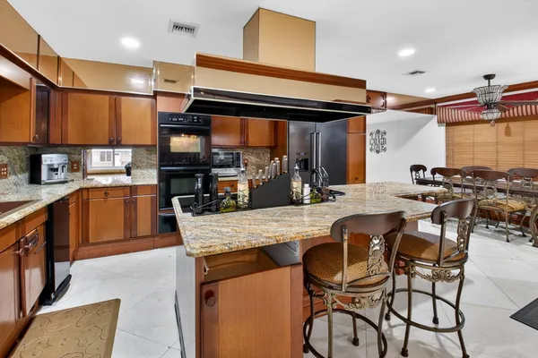 $10,000 | 10965 La Reina Road, Delray Beach, FL 33446