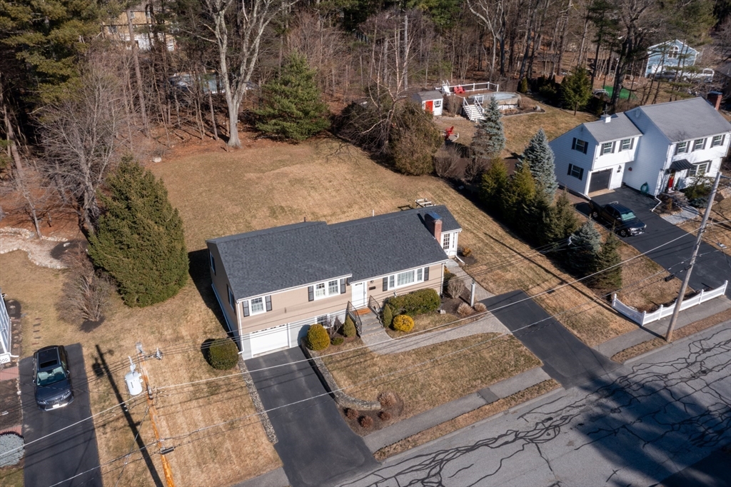 6 Angel Road North Reading, MA 01864 - Photo 3 of 42 Gallery Image 3