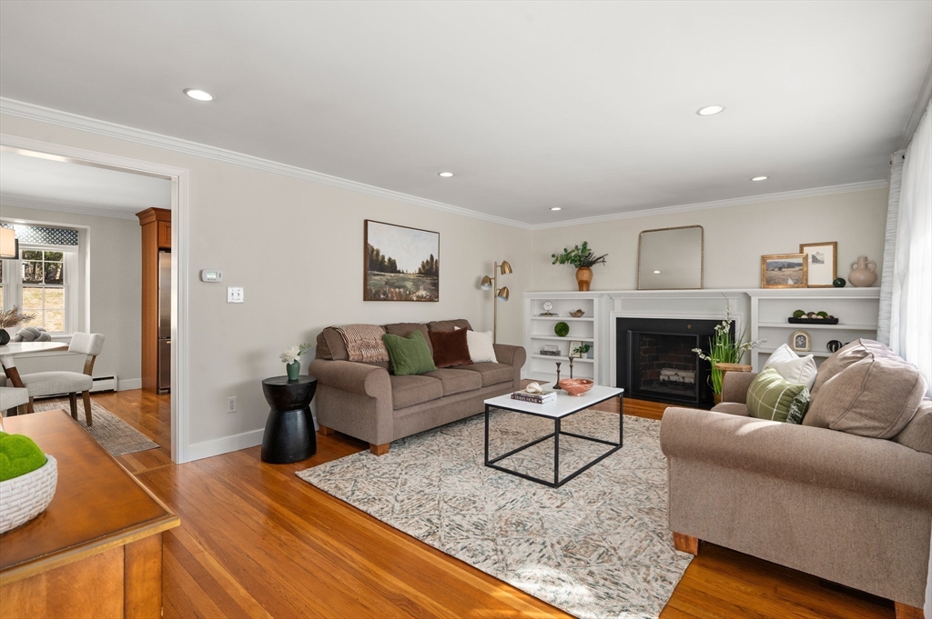 6 Angel Road North Reading, MA 01864 - Photo 4 of 42 Gallery Image 4