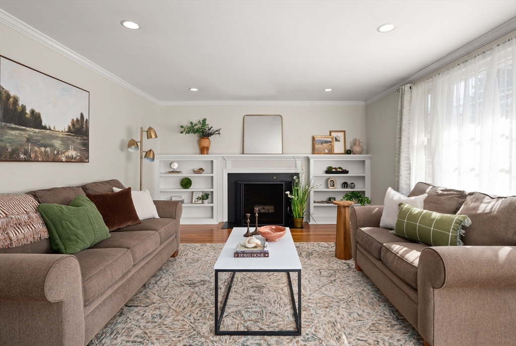 6 Angel Road North Reading, MA 01864 - Photo 5 of 42 Gallery Image 5