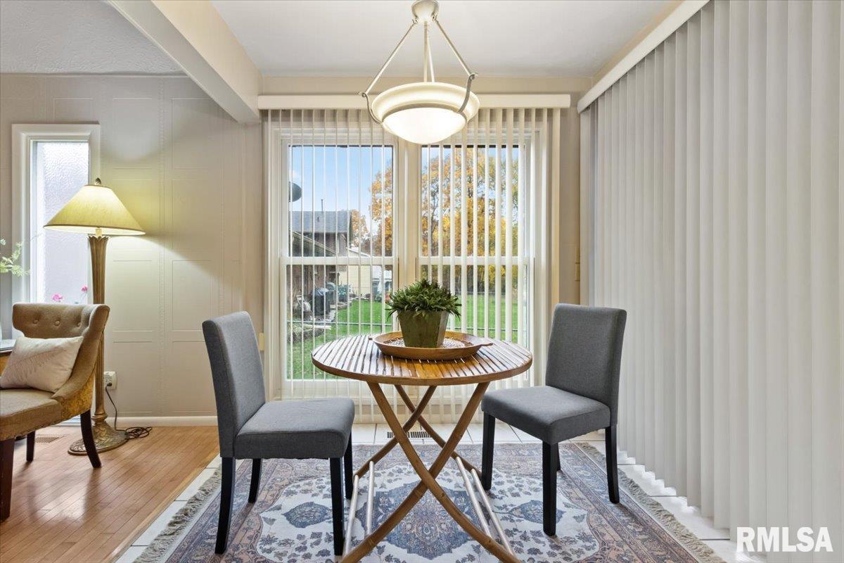 6529 North Post Oak Road Peoria, IL 61615 - Photo 18 of 54