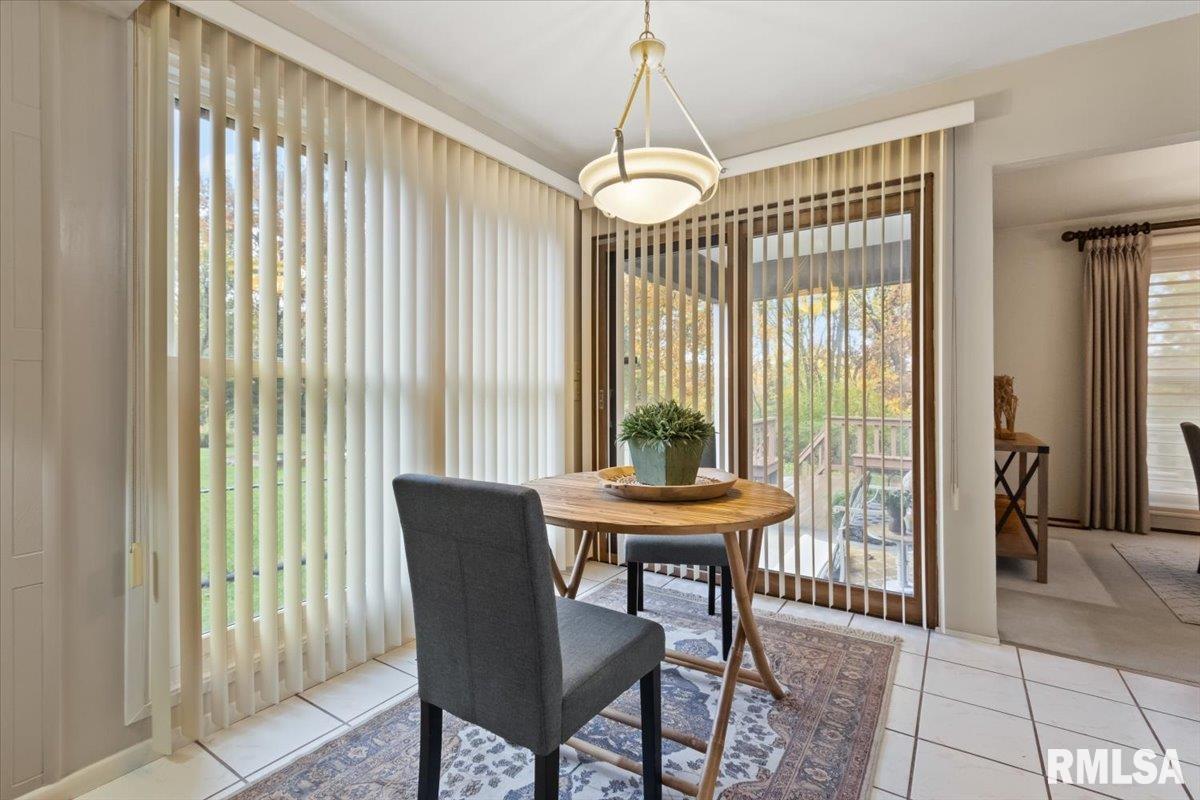 6529 North Post Oak Road Peoria, IL 61615 - Photo 19 of 54