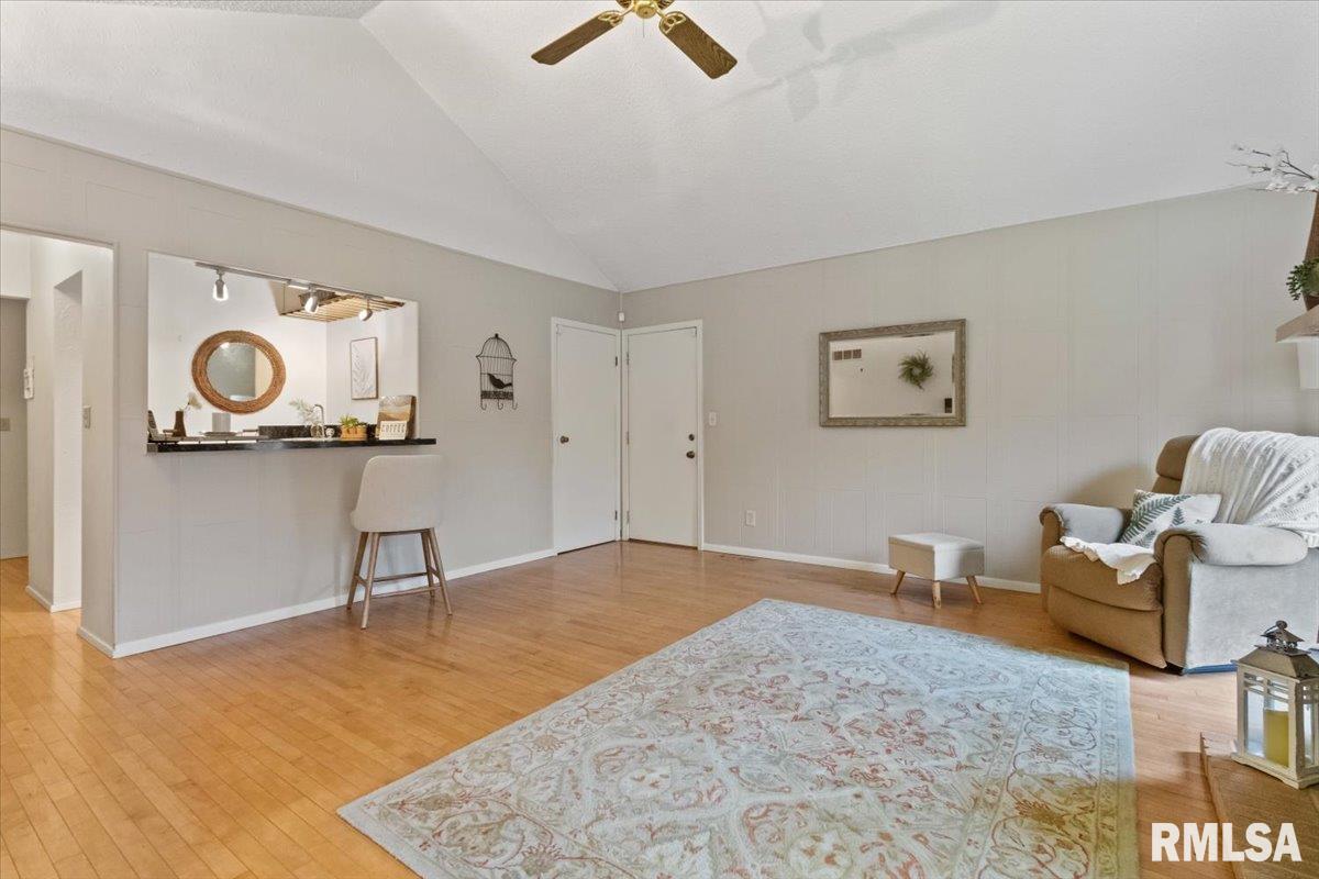 6529 North Post Oak Road Peoria, IL 61615 - Photo 20 of 54