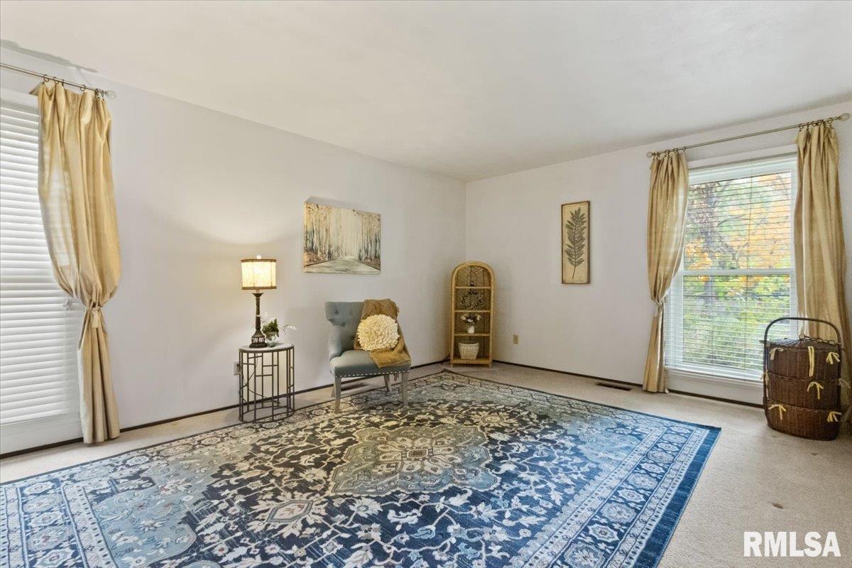 6529 North Post Oak Road Peoria, IL 61615 - Photo 24 of 54