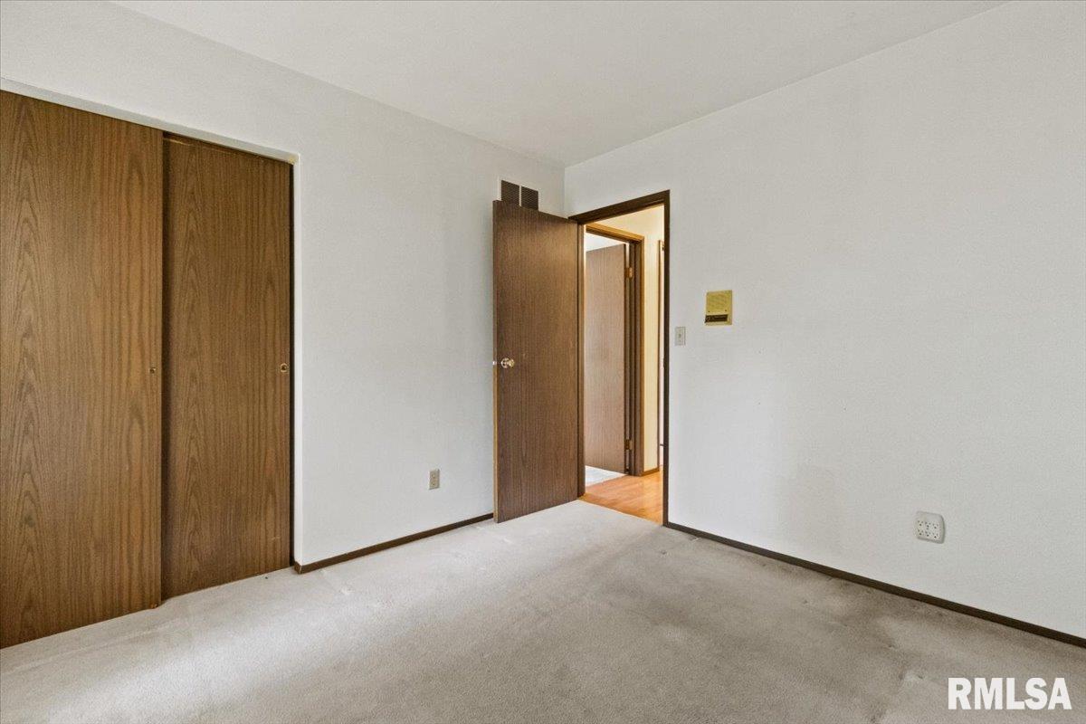 6529 North Post Oak Road Peoria, IL 61615 - Photo 36 of 54